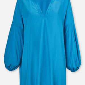 Dieser elegante Kaftan aus luftig leichtem Material erweist sich als perfekter Begleiter für Ihren Strandurlaub. Unkompliziert mit langen locker fallenden Ärmeln und tiefem V-Ausschnitt garantieren einen angenehmen Tragekomfort. Der Kaftan umhüllt die weiblichen Kurven mit einem Hauch von Eleganz und Raffinesse und kann perfekt zur PALMERs Beachwear kombiniert werden. Das Model misst 180 cm und trägt die Konfektionsgröße DE 36. Dekolleté: 85 cm