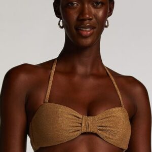 Dieses Bikini-Top verleiht deinem Strand-Look ein schickes Aussehen! Das Top ist aus einem funkeln Material gefertigt und hat goldene Details. Das Bikini-Top kann auch trägerlos getragen werden. Kombiniere dazu das passende Bikinihöschen aus dieser Kollektion. Bindebändchen auf dem Rücken Herausnehmbare Polsterung Keine Bügel Abnehmbare Träger Kann strapless getragen werden Das Bandeau ist eine geformte Silhouette mit mittlerer Unterstützung ohne Bügel für noch mehr Komfort Schicker Lurex-Gold-Stoff