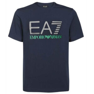 100% Original EA7 EMPORIO ARMANI !  Herstellerfarbe:  Navy-Blau   Obermaterial:  100% Baumwolle   Zustand:  Neu  und  Originalverpackt         Ein cleanes Design und ein lässiger Style machen das EA7 Emporio Armani T-Shirt zu einem echten Allrounder. Reguläre Passform und normaler Ausschnitt.      Jersey. Rundhalsausschnitt.  Normale Passform.   Gummierter Labelprint auf der Front.  Gummierter Druck auf der Rückseite. 100% Baumwolle.