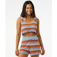 Verleihen Sie Ihrer Beachwear-Kollektion mit dem Santorini Sun Crochet Top einen Hauch Boho-Chic. Mit zarten Häkeldetails und einer schmeichelhaften Silhouette