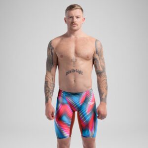 Wir präsentieren die neueste Entwicklung unserer Fastskin LZR Pure Valor-Reihe – die Fastskin LZR Pure Valor 2.0 Schwimmhose