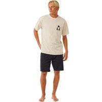 Surfstyle? Mit dem Surf Revivial Peaking Shirt von Rip Curl garantiert!Mit dem Surf Revival Peaking Tee mit Print auf der Vorder- und Rückseite und einem gewebten Flaggenetikett ist das Surfen ein trendiges und entspanntes Erlebnis.