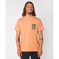 Das Desti Animals T-Shirt von Rip Curl nimmt Sie mit auf Weltreise. Mit drei verschiedenen exotischen Motiven entführt Sie dieses kurzärmlige T-Shirt mit seinen coolen trendigen Zeichnungen auf einen Surftrip. Das Desti T-Shirt besteht aus 100% Baumwolljersey. Zusammensetzung: 100% Baumwolle Gewebtes Markenlabel