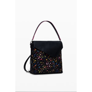 Der sac Rucksack Desigual Blackwell Jersey ist der perfekte Begleiter für all deine Stadtabenteuer. Mit seinem einzigartigen und trendigen Design wird er garantiert nicht unbemerkt bleiben. Die Marke Desigual ist bekannt für ihren Mix aus originellen Farben und Mustern