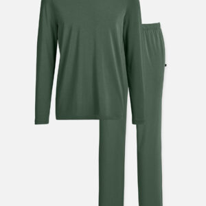 Der Night Comfort Pyjama in winterlichem Grün bietet sportlichen Stil und höchsten Komfort. Gefertigt aus angenehmer Cotton TENCEL Micromodal Qualität von Lenzing