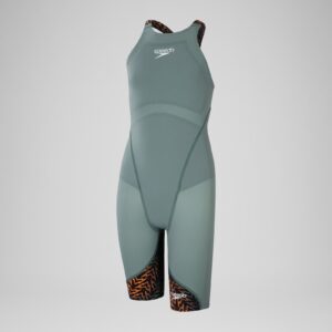 Mit unserem Fastskin Junior LZR Ignite Kneeskin mit offenem Rücken in Flammenrot mit einem auffallenden Karo-Flaggen-Print bist du für Wettkämpfe gerüstet. Unsere Junior LZR Ignite-Anzüge wurden entwickelt