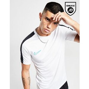 Bereit zum Training? Hol dir dieses Academy T-Shirt für Herren von Nike. Dieses T-Shirt in Weiß besteht aus einem leichten Polyestergewebe mit schweißableitender Dri-FIT-Technologie