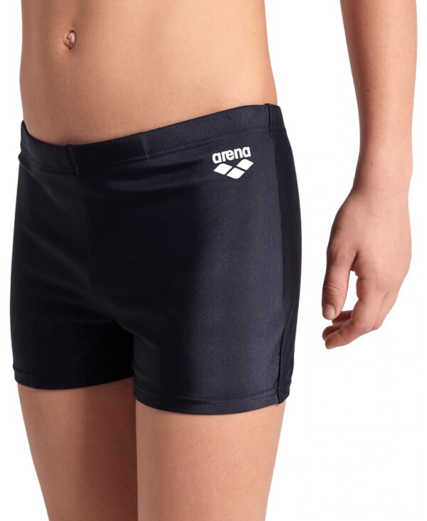 Unsere Team Shorts sind eine sportliche Badehose für Jungen