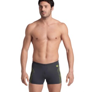 Badehose von Arena. Elastischer Bund