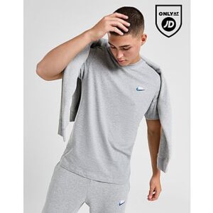 Bring frischen Wind in deine Alltagsgarderobe mit dem Nike Core T-Shirt für Herren. Dieses Regular-Fit Oberteil ist in der Farbe Dark Grey Heather gehalten und besteht aus weicher