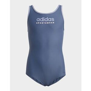 Dieser Badeanzug für Kinder und Teens ist perfekt für Schwimmbad und Strand. Das stretchige Trikotmaterial ist weich und chlorresistent. Ein U-Ausschnitt auf der Rückseite und ein adidas Logo verpassen dem Piece einen sportlichen Look. Dieses Produkt ist mit mindestens 70 % recycelten Materialien hergestellt. Die Wiederverwendung bereits vorhandener Materialien hilft uns dabei