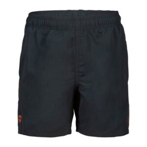 Absolut trendy und ein Highlight am Strand und im Schwimmbad - die sportlichen Badeshorts für Jungen von Arena. Diese coolen Shorts sind gemacht um in Wellen zu springen und aktiv Badespaß zu erleben. Mit ihrem lässigen Schnitt lassen sie reichlich Bewegungsfreiheit zum Überschlagen und Eintauchen. Das unifarbene Design wird mit einem großen kontrastfarbenem Logoprint auf der linken Seite optimal in Szene gesetzt und ist die Miniversion der Herrenstrandshorts von Arena. Hochwertige Materialien garantieren ein besonders leichtes Tragegefühl und eine hohe Strapazierfähigkeit. Außerdem trocknet der 100% recycelte Stoff selbst im Schatten sehr zügig. Für einen zuverlässigen Halt sorgt der innenliegende Kordelzug und weiteren Tragekomfort bringt der Innenslip aus Mesh