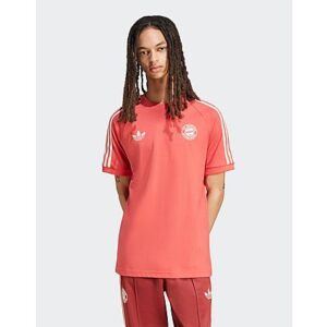 Mit diesem adidas T-Shirt zeigst du deine Begeisterung für den FC Bayern München