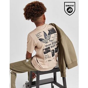 Zeit für einen lässigen Look mit diesem World Tour Kinder-T-Shirt von adidas Originals. Das JD-exklusive Oberteil ist in der Farbe Trace Khaki gehalten und besteht aus weichem Baumwollstoff