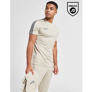 Add some JD-exclusive style to your workout wardrobe with this men's Academy T-Shirt from Nike. In a Stone colourway