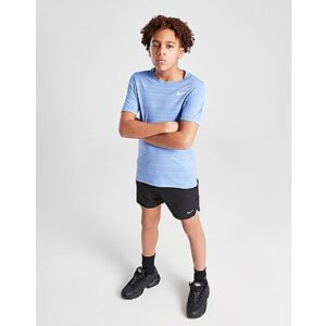 Freshen up your sports essentials with this juniors' Miler T-Shirt by Nike. An iconic Swoosh style