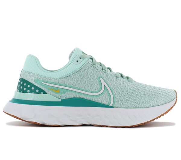 100% Original Nike !  Herstellerfarbe:  Mint Foam / Summit White   Obermaterial:  Mesh / Synthetik (Flyknit)     Zustand:  Neu  und  Originalverpackt          Der Nike React Infinity 3 ist immer noch einer von Nikes am meisten getesteten Schuhe und verfügt über eine weiche