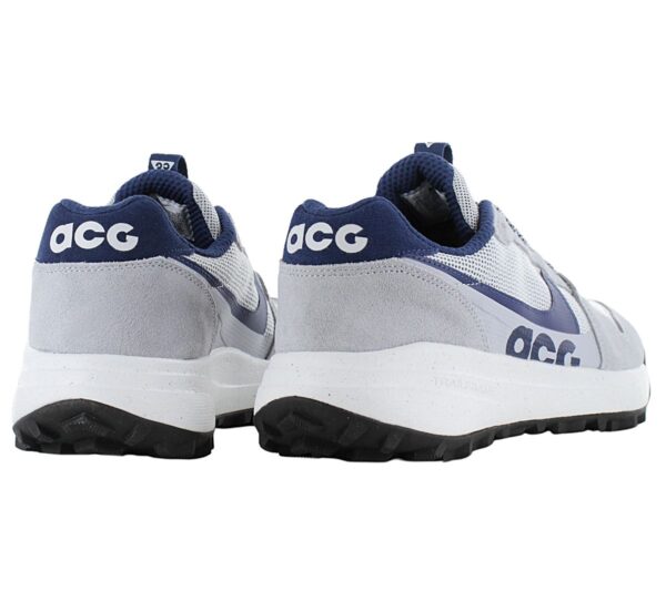 ist diese Kollektion auf alles vorbereitet.      Dieser Nike ACG Lowcate ist wie geschaffen für raue Pfade und Erkundungstouren in der Stadt. Ob auf der Straße oder in den Parks oder Trails ? in diesen klassischen Schuhen