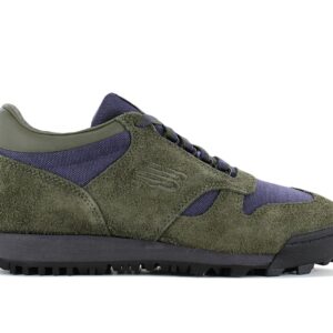 100% Original New Balance !  Herstellerfarbe:  Dark Moss / Dark Mercury / Magnet    Obermaterial:  Wildleder / Cordura-Textil   Zustand:  Neu  und  Originalverpackt         New Balance bringt den Rainer Hiking Shoe zurück. Der Low-Top-Kick von New Balance ist aus hochwertigem Leder und Textil gefertigt und verfügt über eine leichte EVA-Zwischensohle und eine Gummi-Außensohle von Vibram® für optimale Traktion