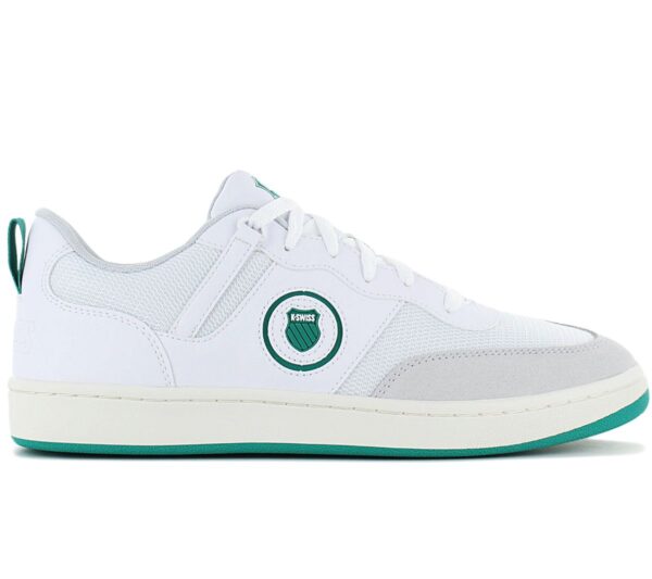 100% Original K-Swiss !  Herstellerfarbe:  White / Pepper Green   Obermaterial:  Leder - Mesh - Synthetik   Zustand:  Neu  und  Originalverpackt         Der K Varsity ist der neueste Court-Style von K-Swiss und verbindet 70er-Jahre-Spirit mit aktuellem Design. Er wurde sorgfältig designt