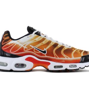 100% Original Nike !  Herstellerfarbe:  Sport Red / Black - Mandarin - Solar Flare   Obermaterial:  Textil - Mesh   Zustand:  Neu  und  Originalverpackt         Der stylishe Air Max Plus TN sorgt mit Tuned-Air für Stabilität und Dämpfung. Farbverläufe sorgen zusammen mit wellenförmigen Designlinien für einen frechen Style