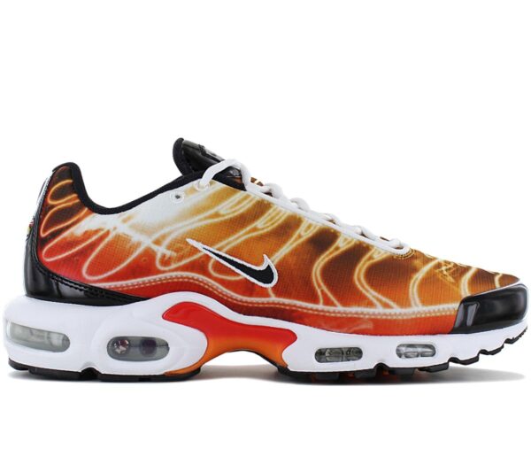 100% Original Nike !  Herstellerfarbe:  Sport Red / Black - Mandarin - Solar Flare   Obermaterial:  Textil - Mesh   Zustand:  Neu  und  Originalverpackt         Der stylishe Air Max Plus TN sorgt mit Tuned-Air für Stabilität und Dämpfung. Farbverläufe sorgen zusammen mit wellenförmigen Designlinien für einen frechen Style