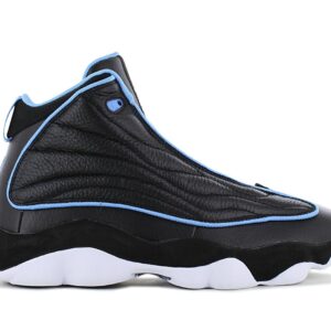 100% Original Jordan !  Herstellerfarbe:  Black / White - University Blue   Obermaterial:  Leder   Zustand:  Neu  und  Originalverpackt         Der Jordan Pro Strong übernimmt Designelemente von klassischen Air Jordans Modellen. Das Ergebnis ist ein Schuh