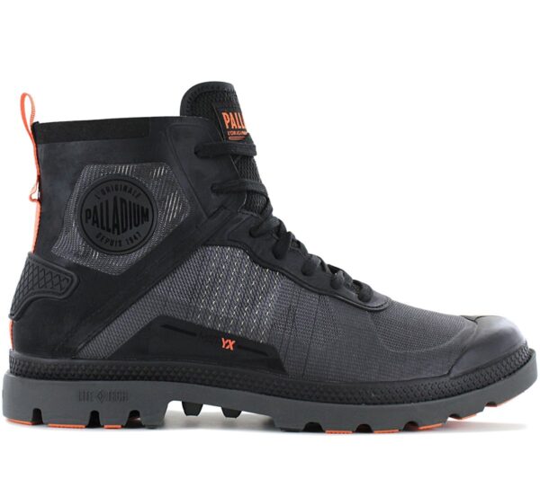 100% Original Palladium !  Herstellerfarbe:  Black   Obermaterial:  Textil / Canvas   Zustand:  Neu  und  Originalverpackt         Revolution liegt in unserer DNA und jetzt auch in den Pampa Lite+ Matryx.      Dieser nützliche Offroad-Stiefel besteht aus dem in Frankreich patentierten Stoff Matryx (r) aus Aramidfasergewebe