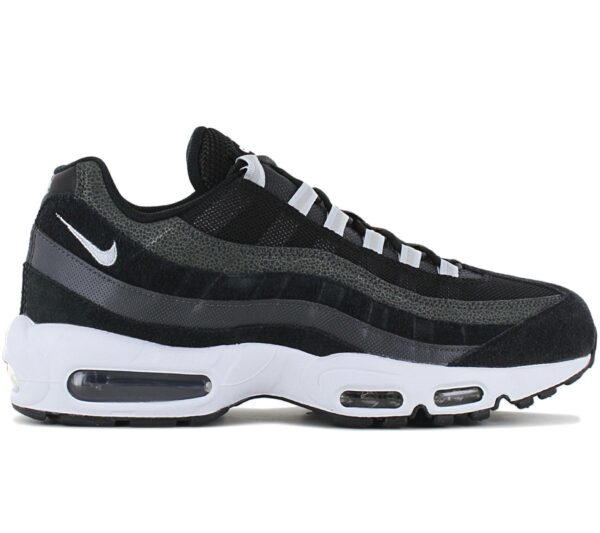 100% Original Nike !  Herstellerfarbe:  Black / Pure Platinum - Anthracite   Obermaterial:  Leder - Textil   Zustand:  Neu  und  Originalverpackt         Der Air Max 95 wurde von der Laufmode der 90er inspiriert. Er kombiniert unglaublichen Tragekomfort mit einem schnellen Style. Die geschwungenen Seiteneinsätze verleihen jedem Outfit einen natürlichen Fluss. Sichtbare Nike Air-Elemente in Ferse und Vorfuß sorgen für leistungsstarken Tragekomfort.       Nike Air Max Einheit im Vorfussbereich und an der Ferse.  Robustes Schlaufenschnürsystem.  Zunge und Ferse weich gepolstert.  Robuste Vollgummi-Außensohle mit Waffelprofil.  Nike Swoosh Logo auf der Zunge.  Innenschuh besteht aus Textil und sorgt so für Atmungsaktivität.  Verstärkte Ferse.  Herausnehmbare Einlegesohle.