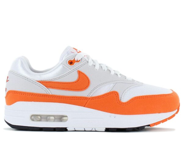 100% Original Nike !  Herstellerfarbe:  Neutral Grey / Safety Orange - White   Obermaterial:  Leder - Textil   Zustand:  Neu  und  Originalverpackt          Diese Sneakers