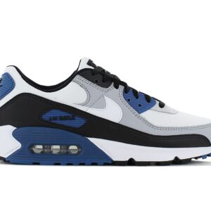 100% Original Nike !  Herstellerfarbe:  LT Smoke Grey / Summit White - Black   Obermaterial:  Leder - Textil   Zustand:  Neu  und  Originalverpackt         Der legendäre Klassiker Nike Air Max 90 Sneaker ist aus der Schuhwelt nicht mehr wegzudenken und das Highlight in deinem Style. Der Schuh überzeugt durch sein strapazierfähiges Obermaterial