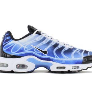 100% Original Nike !  Herstellerfarbe:  Old Royal / Varsity Royal / Ice Blue - Black   Obermaterial:  Textil - Mesh   Zustand:  Neu  und  Originalverpackt         Der stylishe Air Max Plus TN sorgt mit Tuned-Air für Stabilität und Dämpfung. Farbverläufe sorgen zusammen mit wellenförmigen Designlinien für einen frechen Style