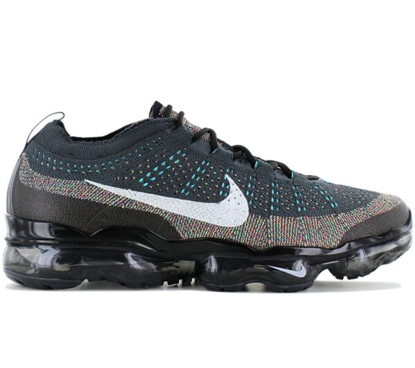 100% Original Nike !  Herstellerfarbe:   Anthracite / White - Black - Black   Obermaterial:  Textil - Mesh (FlyKnit)   Zustand:  Neu  und  Originalverpackt         Bist du schon einmal auf Air gelaufen? Schau dir den Air VaporMax 2023 an