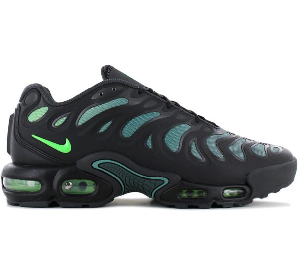 100% Original Nike !  Herstellerfarbe:  Black / Green Strike - Antracite   Obermaterial:  Textil - Mesh - Synthetik   Zustand:  Neu  und  Originalverpackt         Der stylishe Air Max Plus Drift sorgt mit Tuned-Air für erstklassige Stabilität und Dämpfung. Mit luftigem Mesh