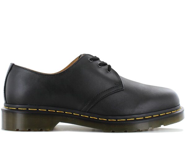 100% Original Dr. Martens !  Herstellerfarbe:  Black - Smooth Leather   Obermaterial:  Leder   Zustand:  Neu  und  Originalverpackt         Diese bequemen Schuhe sind aus hochwertigem