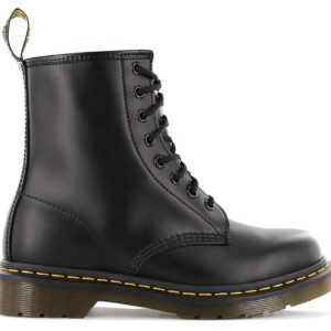 100% Original Dr. Martens !  Herstellerfarbe:  Black   Obermaterial:  Leder   Zustand:  Neu  und  Originalverpackt         Der 1460 ist der ursprüngliche Originals Stiefel von Dr. Martens. Seine unverkennbare DNA besteht aus: 8 Ösen