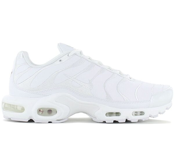 100% Original Nike !  Herstellerfarbe:  White / White - White    Obermaterial:  Leder   Zustand:  Neu  und  Originalverpackt          Der stylishe Nike Air Max Plus sorgt mit Tuned-Air für erstklassige Stabilität und unvergleichliche Dämpfung. Mit den geschwungenen Designlinien des Originals