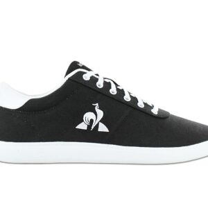 100% Original Le Coq Sportif !  Herstellerfarbe:  Black   Obermaterial:  Textil - Canvas   Zustand:  Neu  und  Originalverpackt         In diesem Modell von Le Coq wirst Du keine Müdigkeit verspüren. Der Allrounder für coole Street Styles heißt Court One. Eine strapazierfähige Stoffeinlage sorgt für hervorragende Fußdämpfung und Belüftung.      Obermaterial aus Canvas fühlt sich vom ersten Tag an bequem an.  Vom Tennis inspirierte Schuhe.  Schnürung für individuellen Style und optimalen Sitz.  Komfortable Polsterung am Bund und Zunge.  Laufsohle aus Gummi.  Metallösen.  Farblich abgestimmtes gesticktes Logo an der Seite.  Aufgedrucktes Logo auf der Zunge.  Geprägtes Logo an der Ferse.  Innenfutter Textil.