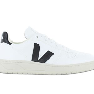 100% Original VEJA !  Herstellerfarbe:  White / Black   Obermaterial:  C.W.L. (Cotton Worked as Leather)   Zustand:  Neu  und  Originalverpackt         Die Marke VEJA legt großen Wert auf Transparenz bei der Herstellung.     Der Schuh wird in Brasilien unter fairen Bedingungen produziert und besteht ausschließlich aus Rohstoffen von Biobauern und aus recycelten Materialien.      Obermaterial aus C.W.L. (Cotton Worked as Leather) -  Baumwolle dient als Lederersatz. Dieses Material ist eine vegane Alternative zu Leder.   Paneele: C.W.L. und beschichtetes Canvas.   Logo V: Kautschuk aus dem Amazonasgebiet (26%).   Einlegesohle : Kautschuk aus dem Amazonasgebiet (11%)