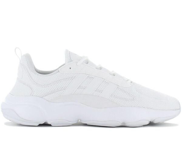 100% Original Adidas !  Herstellerfarbe:  Cloud White / Core Black / Grey One   Obermaterial:  Textil / Mesh   Zustand:  Neu  und  Originalverpackt         Dieser adidas Haiwee Schuh ist dein perfekter Begleiter für den Alltag. Das Obermaterial aus Mesh und synthetischem Wildleder weist an der Seite wellenförmige Nähte auf. Das geformte EVA fühlt sich leicht und bequem an..       Obermaterial aus atmungsaktiven Mesh.   Stabiles Tragegefühl..  Schnürung für individuellen Style und optimalen Sitz.  Komfortable Polsterung am Bund und Zunge.  Laufsohle aus Gummi.  Leichte EVA-Zwischensohle.  adidas Details.  Innenfutter Textil.