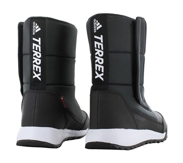 ob du auf einer Hütte in den Bergen oder rutschigen Straßen in der Stadt unterwegs bist ? dieser adidas TERREX Choleah COLD.RDY Stiefel gibt dir sicheren Halt bei winterlichen Bedingungen.      Der Slip-On-Stiefel hat eine PrimaLoft® Isolation und ein weiches