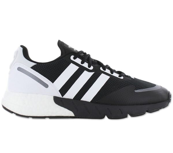 100% Original Adidas !  Herstellerfarbe:  Core Black / Cloud White / Black Silver   Obermaterial:  Textil - Mesh   Zustand:  Neu  und  Originalverpackt         adidas Sneaker mit Obermaterial aus gewirktem Mesh. Seit den 80ern vereint die ZX Serie Technologie und Kultur. Die Kombination aus Boost und EVA-Dämpfung sorgt den ganzen Tag über für ein angenehmes Tragegefühl.      Obermaterial aus gewirktem Mesh.  Stabiles Tragegefühl.  Schnürung für individuellen Style und optimalen Sitz.  Komfortable Polsterung am Bund und Zunge.  Laufsohle aus Gummi.  Boost und EVA-Zwischensohle.  adidas Details.  Innenfutter Textil.