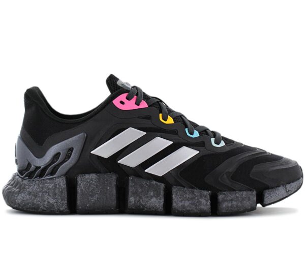 100% Original Adidas !  Herstellerfarbe:  Core Black / Matte Silver / Carbon   Obermaterial:  Mesh - Synthetik   Zustand:  Neu  und  Originalverpackt         Der adidas Climacool Vento kommt mit einem Obermaterial aus superatmungsaktivem Mesh mit HEAT.RDY für maximale Luftzirkulation. So garantiert er dir ein optimales Temperaturmanagement selbst bei heißen Temperaturen. Die segmentierte Boost Zwischensohle sorgt außerdem für ein energiegeladenes Tragegefühl.       Obermaterial aus offenporigem Mesh.  Atmungsaktiv und flexibel.  Schnürung für Style und optimalen Sitz.  Laufsohle aus Gummi.  Unterteiltes Fußbett.  Boost Zwischensohle.  Primegreen.  Innenfutter Textil.