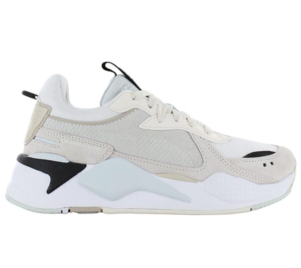 100% Original Puma !  Herstellerfarbe:  Puma White - Ice Flow   Obermaterial:  Leder - Textil   Zustand:  Neu  und  Originalverpackt         RS-X ? das neuste Mitglied der RS-Familie ? erfindet die Streetwear neu. Ganz im Sinne der Kollektion machen diese auffälligen Sneakers mit ihrer Silhouette und ihrer kühnen Formensprache Sport zur Kunstform. Ihr stylisches Design bietet ein Mesh-Obermaterial im Zusammenspiel mit Leder-Overlays