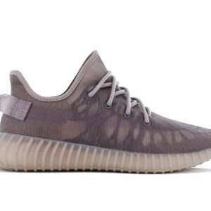 100% Original Adidas !  Herstellerfarbe:  Mono Mist / Mono Mist / Mono Mist   Obermaterial:  Monofil-Mesh   Zustand:  Neu  und  Originalverpackt        adidas Yeezy 350 V2 Mono Mist - limitierte Sneaker.     Adidas hat die langjährige Partnerschaft mit Kanye West