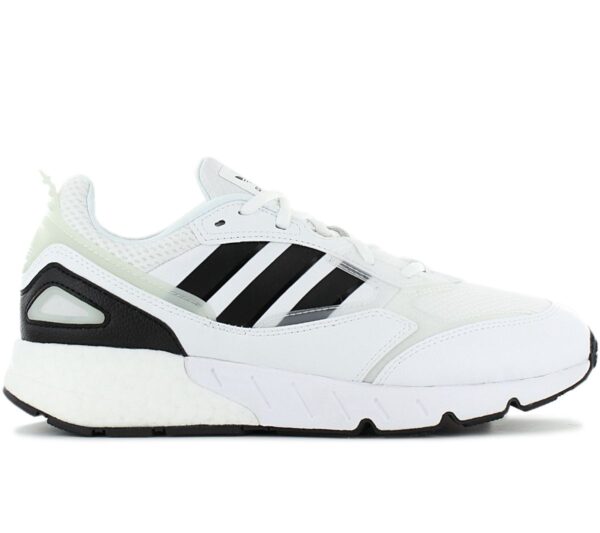 100% Original Adidas !  Herstellerfarbe:  Cloud White / Core Black / Cloud White   Obermaterial:  Textil - Mesh -  Synthetik   Zustand:  Neu  und  Originalverpackt         Diese  aus den adidas Archiven inspirierten ZX 1K Boost 2.0-Schuhe zeigen einen futuristischen Look aus elegantem Mesh und durchscheinenden Overlays. Die Halb-Boost-