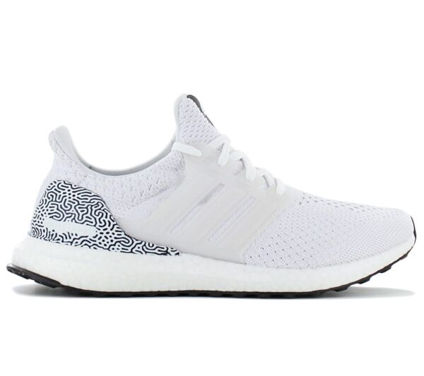 100% Original Adidas !  Herstellerfarbe:  Cloud White / Cloud White / Core Black   Obermaterial:  PRIMEKNIT Obermaterial   Zustand:  Neu  und  Originalverpackt         Ein Laufschuh