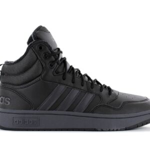 100% Original Adidas !  Herstellerfarbe:  Core Black / Core Black / Core Black   Obermaterial:  Leder-Synthetik   Zustand:  Neu  und  Originalverpackt         Wenn das Wetter kalt wird