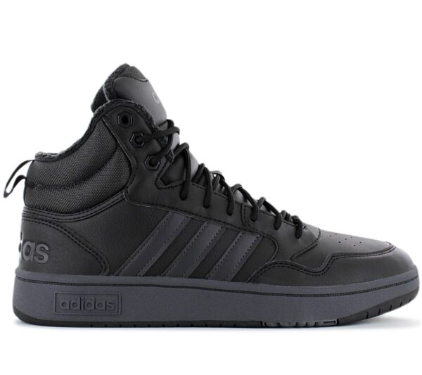 100% Original Adidas !  Herstellerfarbe:  Core Black / Core Black / Core Black   Obermaterial:  Leder-Synthetik   Zustand:  Neu  und  Originalverpackt         Wenn das Wetter kalt wird