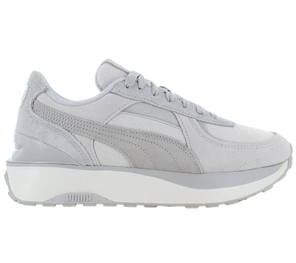 100% Original Puma !  Herstellerfarbe:  Gray Violet / Vaporous Gray   Obermaterial:  Textil - Leder   Zustand:  Neu  und  Originalverpackt         Lernen Sie Cruise kennen